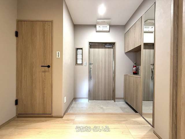 Renovated 2LDK Condo near Asahibashi Station, Naha - Thumbnail 4
