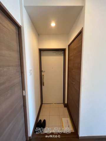 Premium Court Yogi Second 2LDK Apartment for Rent in Okinawa City - Thumbnail 4