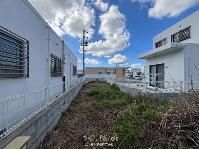 Sun Terrace Takaezu Lot 14 Land for Sale in Uruma City - Thumbnail 3