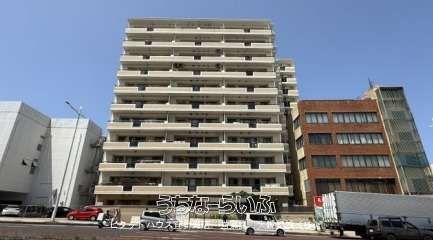 3LDK Condo in Naha with Ocean View & System Kitchen - Thumbnail 3