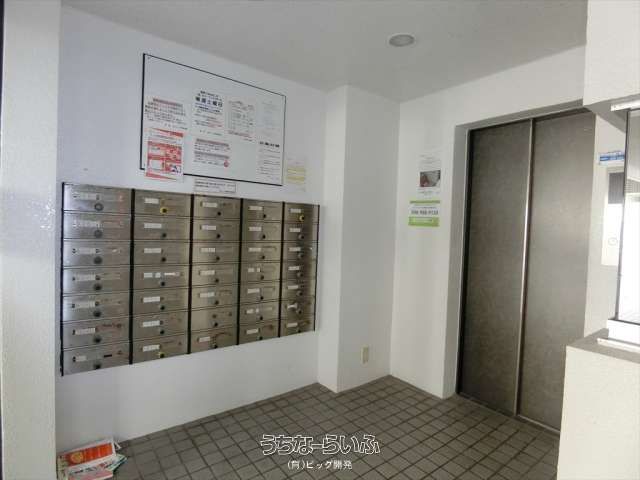 Laforet Castle 302: 1K Apartment for Rent in Urasoe City, Okinawa - Thumbnail 2