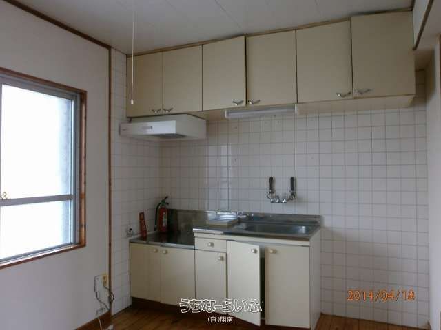 2DK Apartment for Rent near Furujima Station, Naha - Thumbnail 3