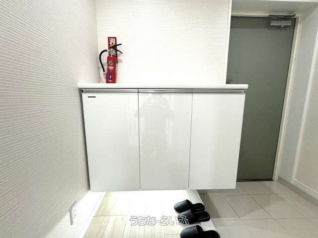 Starter Mansion Yaese I 301: 3LDK Top-Floor Apartment in Okinawa - Thumbnail 4