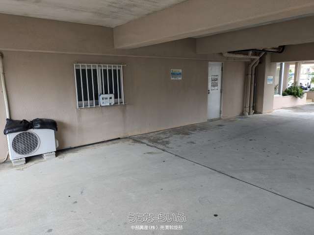 Ground-Floor Shop for Sale in Awase, Okinawa City - 7% Yield - Thumbnail 2