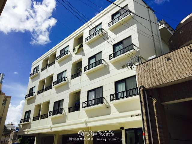 9-Unit Apartment Building for Sale in Urasoe, Okinawa - Image 1