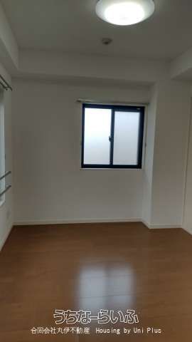 9-Unit Apartment Building for Sale in Urasoe, Okinawa - Thumbnail 2