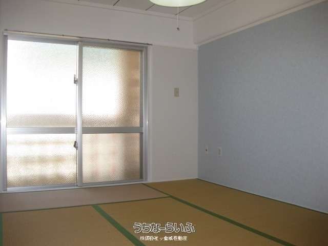 2DK Apartment for Rent in Yomitan Village, Okinawa | Miyagi Mansion - Thumbnail 4