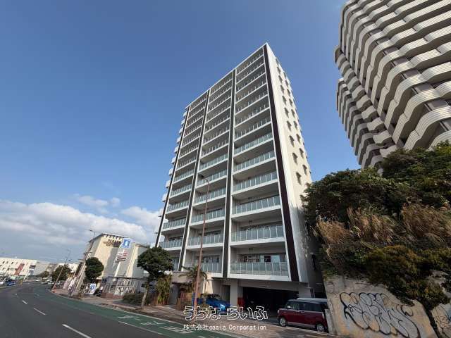 2LDK Apartment for Sale in Urasoe, Okinawa | Premium Court Makiminato - Thumbnail 2