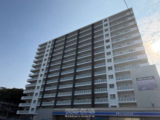 2LDK Apartment for Sale in Urasoe, Okinawa | Premium Court Makiminato - Thumbnail 4