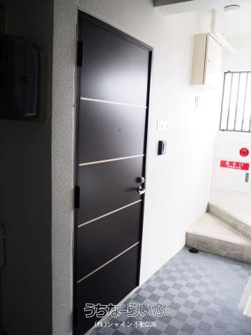Alcanciele Miebashi 703: Designer 1LDK Apartment in Naha - Thumbnail 4