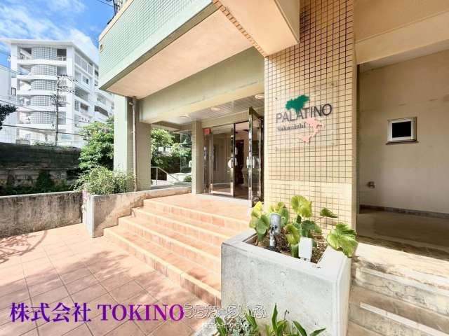Renovated 4LDK Top Floor Apartment for Sale in Urasoe, Okinawa - Thumbnail 3