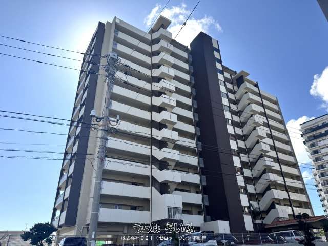 Wise Stem Court Rycom 3LDK Corner Apartment for Sale in Okinawa - Thumbnail 2