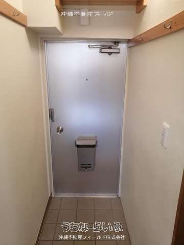 Akahata Apartment 5-D: Spacious 1R for Rent in Naha, Okinawa - Thumbnail 3