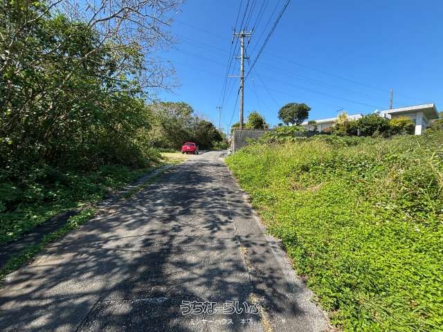 1124 sqm Land for Sale in Motobu Town, Okinawa Near Churaumi Aquarium - Thumbnail 2