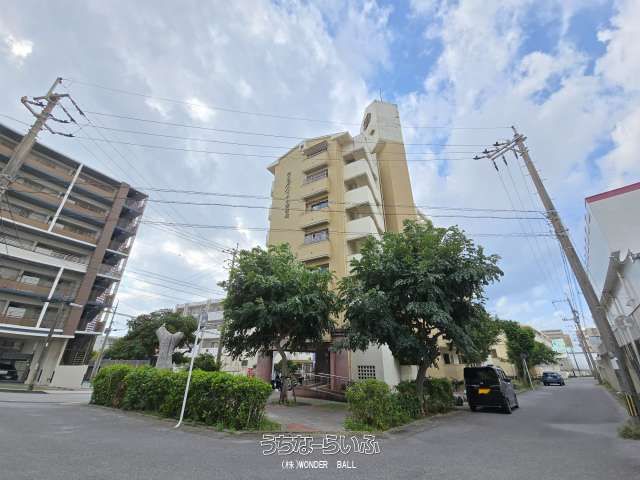 Angelheim Oroku Akamine 207: 3LDK Apartment for Sale in Naha - Thumbnail 2
