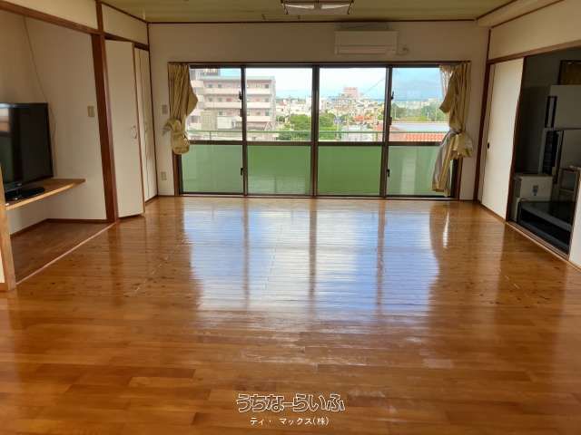 3SLDK Apartment for Rent in Awase, Okinawa City - 138.54 sqm - Thumbnail 3