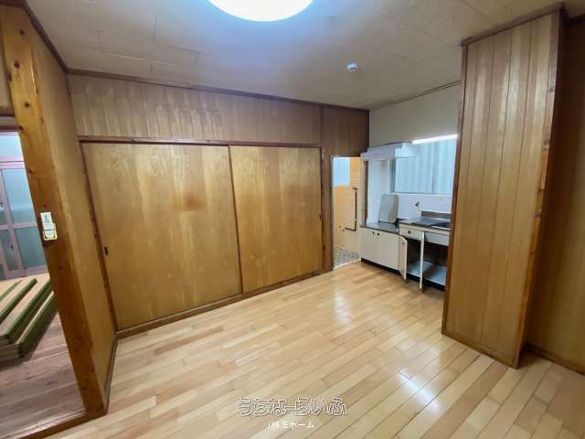 Takara Building 202: 2DK Apartment for Rent in Naha Asato - Thumbnail 3