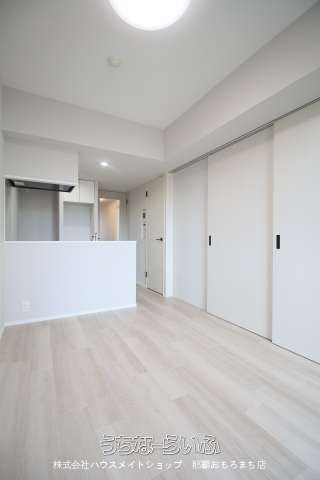 2024-Built 1LDK Apartment for Rent in Naha, Okinawa - Thumbnail 4
