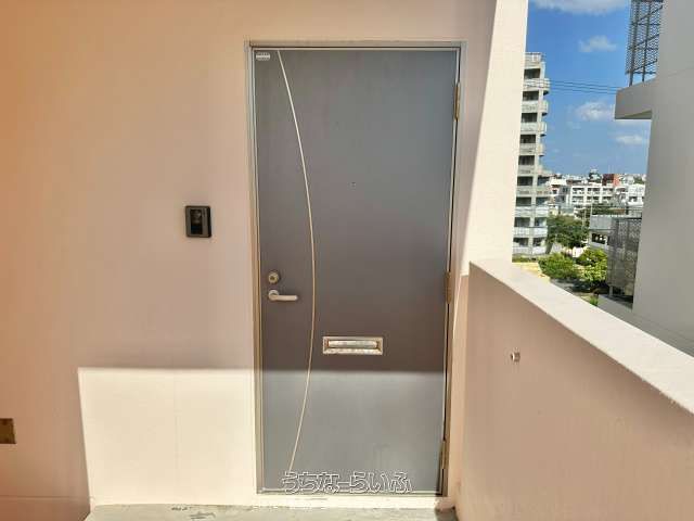 Renovated 1LDK Apartment for Rent in Naha, Okinawa - Thumbnail 3