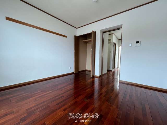Maison Tomishiro 403: 1K Apartment for Rent in Tomigusuku, Okinawa - Thumbnail 3