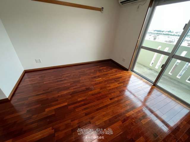 Maison Tomishiro 403: 1K Apartment for Rent in Tomigusuku, Okinawa - Thumbnail 4