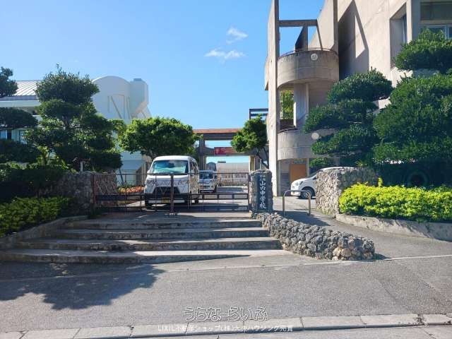 402.26 sqm Land with Old House in Okinawa City's Kubota - Thumbnail 2