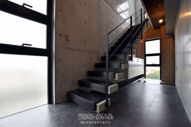 Pet-Friendly Maisonette Apartment for Rent in Ginowan, Okinawa - Thumbnail 4