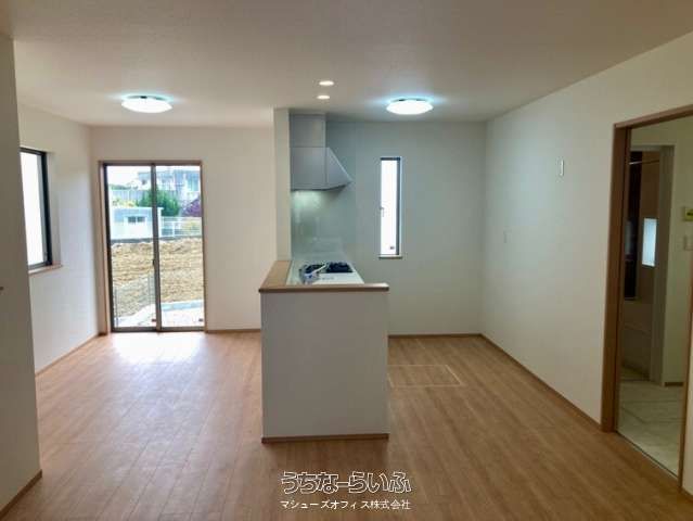 New 4LDK Family Home in Yaese Town, Okinawa - Thumbnail 3