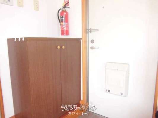 2LDK Apartment for Rent in Nanjo City, Okinawa - Near Gyokusendo - Thumbnail 3