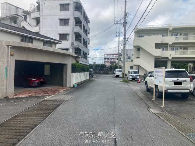 Uruma City Commercial-Residential Property with 6 Parking Spaces - Thumbnail 3
