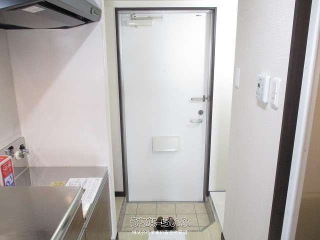 Thomas Kuniwa 303: 1K Apartment for Rent in Naha, Okinawa - Thumbnail 3