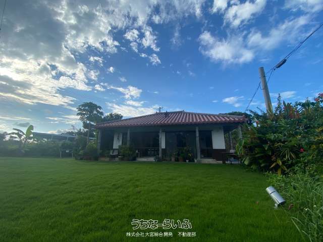Red Tile Shop for Sale in Nago, Okinawa - 422 sqm Land - Thumbnail 3