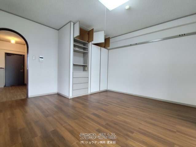 Patio Yu 505 2DK Apartment for Rent in Ginowan, Okinawa - Thumbnail 4