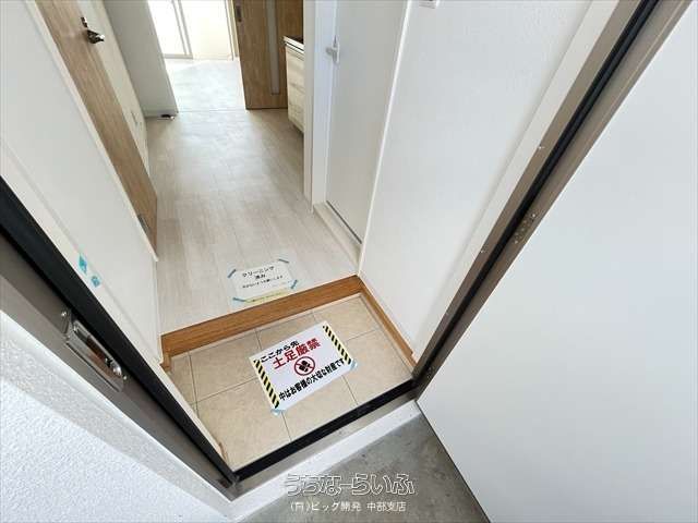 Calm Takaezu 302: Pet-Friendly 1K Apartment in Uruma, Okinawa - Thumbnail 4