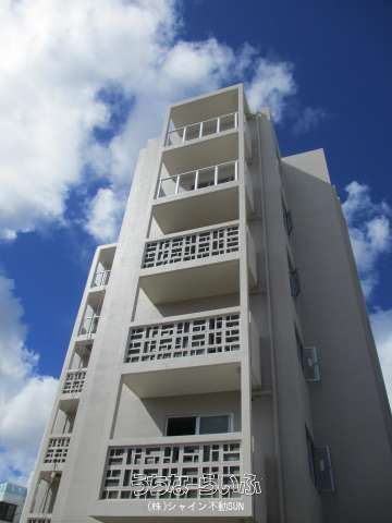Modern 1LDK Apartment for Rent in Naha Oroku, Okinawa - Thumbnail 2