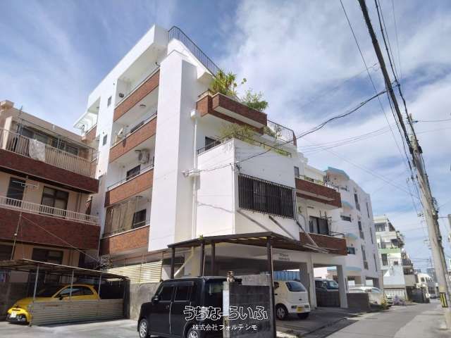 Renovated 2LDK Apartment for Sale in Naha's Sobira, Okinawa - Thumbnail 2