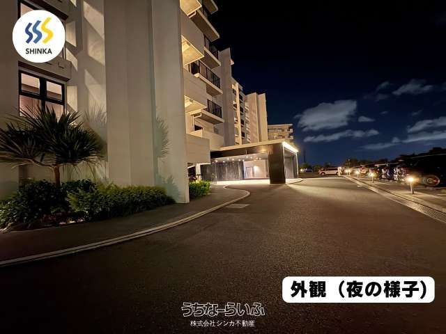Spacious 2LDK Apartment in The Lycum Hills Residence Okinawa - Thumbnail 3
