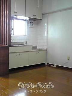 2DK Apartment for Rent in Urasoe City, Okinawa - Thumbnail 4