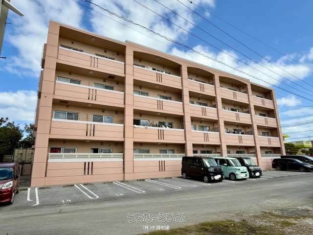 Ocean View 4-Story House for Sale in Yaese, Okinawa - Thumbnail 2