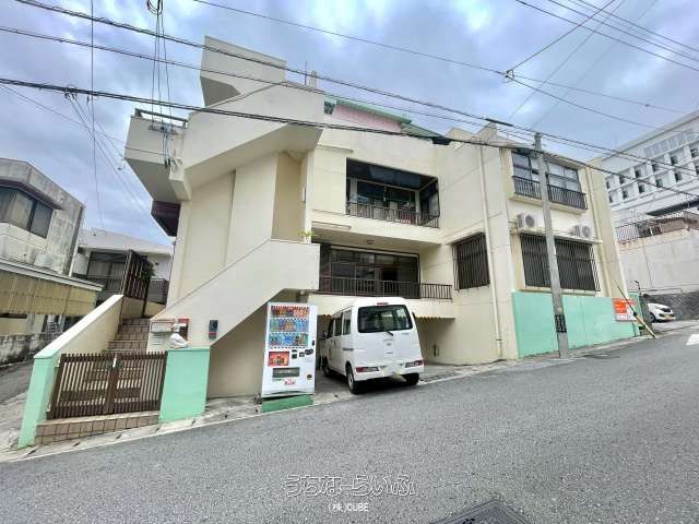 Spacious 4DK Detached House for Rent in Naha, Okinawa - Thumbnail 2