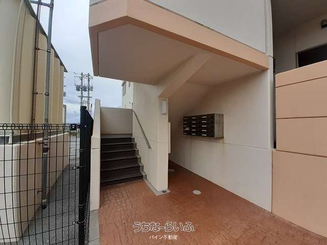 Maison Seaside 2LDK Apartment for Rent in Yonabaru, Okinawa - Thumbnail 4