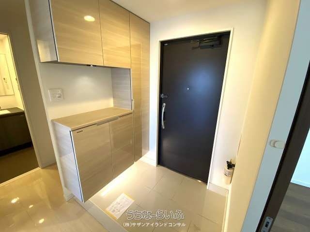 Presence Lodge Uema Reve 15F 3LDK Apartment for Sale in Naha - Thumbnail 2