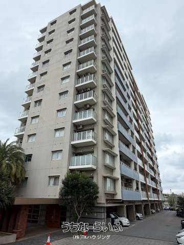 4LDK Corner Apartment in Milco Mansion Urasoe Gakuen Dori 2 - Thumbnail 3