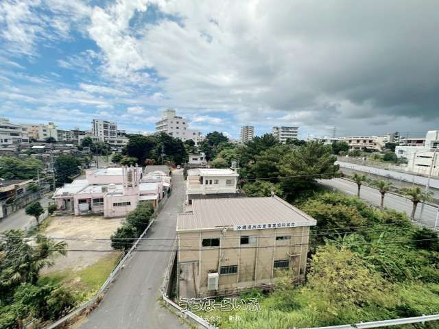 3-Story Apartment Building with Solar Income in Okinawa City - Thumbnail 2