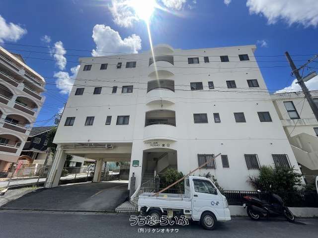 3LDK Apartment Building for Sale in Naha, Okinawa - Thumbnail 2