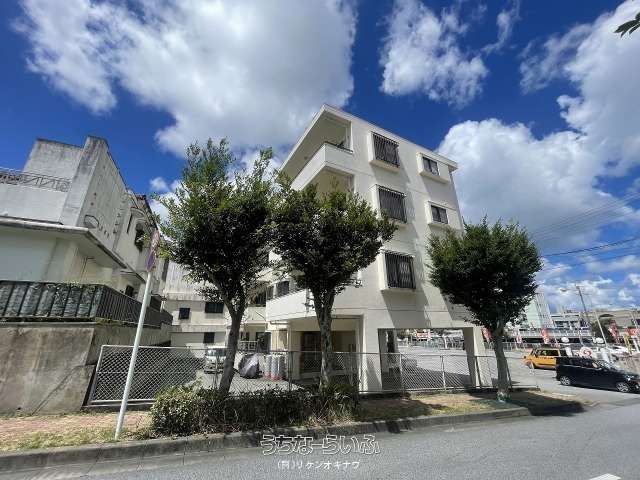 3LDK Apartment Building for Sale in Naha, Okinawa - Thumbnail 3