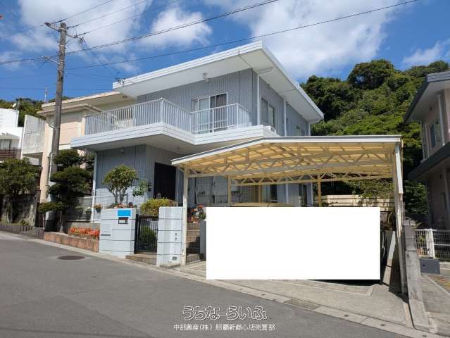 4LDK Family Home with Garden in Uruma, Okinawa | Renovated RC House - Thumbnail 2