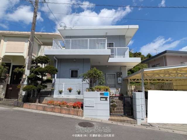 4LDK Family Home with Garden in Uruma, Okinawa | Renovated RC House - Image 1