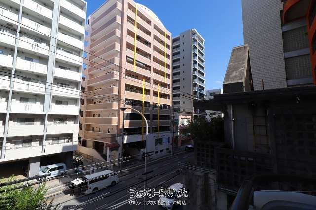 Lions Mansion Tomari No. 8 2LDK Apartment for Sale in Naha - Thumbnail 2