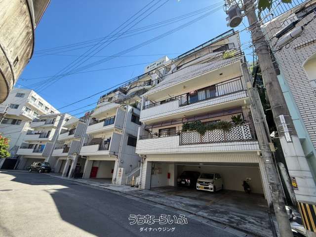4LDK Corner Apartment for Sale in Naha, Okinawa | Mansion Nagata 11 - Image 1